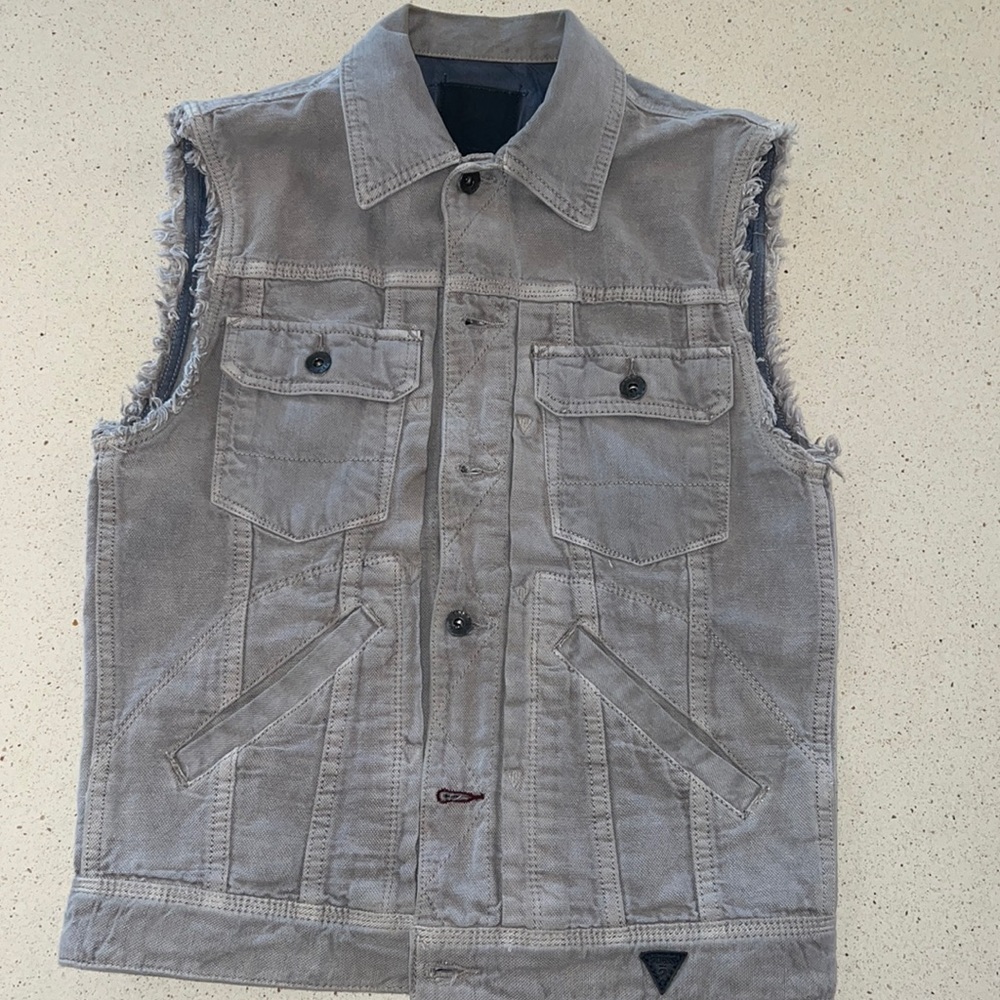 Guess Men’s Denim Vest in Light Gray, Size Small.